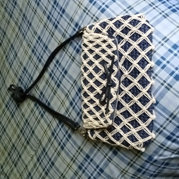 Handbag - Picture 2 of 4